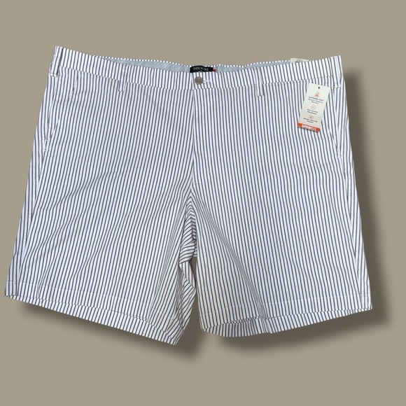 Dockers Other - DOCKERS Mens White & Tan Striped Supreme Flex Ultimate Flat Front Shorts Size 48